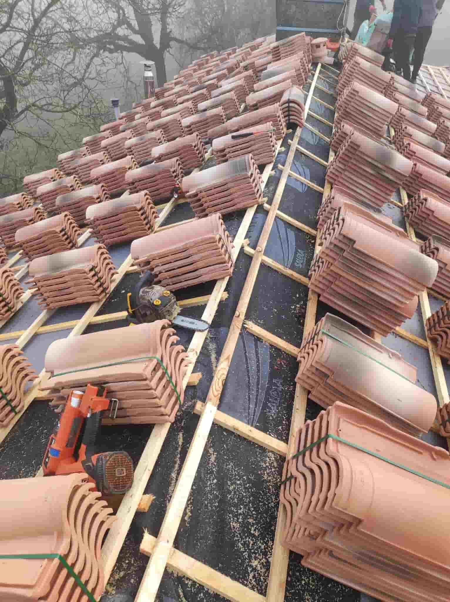 Toit en construction
